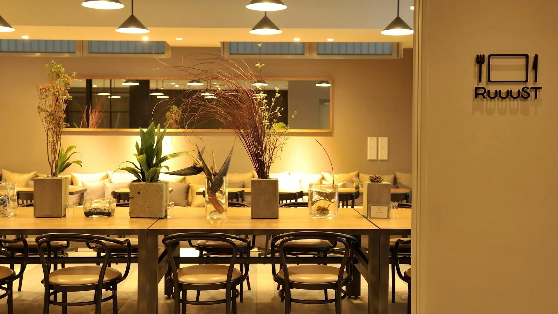 Hotel Androoms Osaka Hommachi